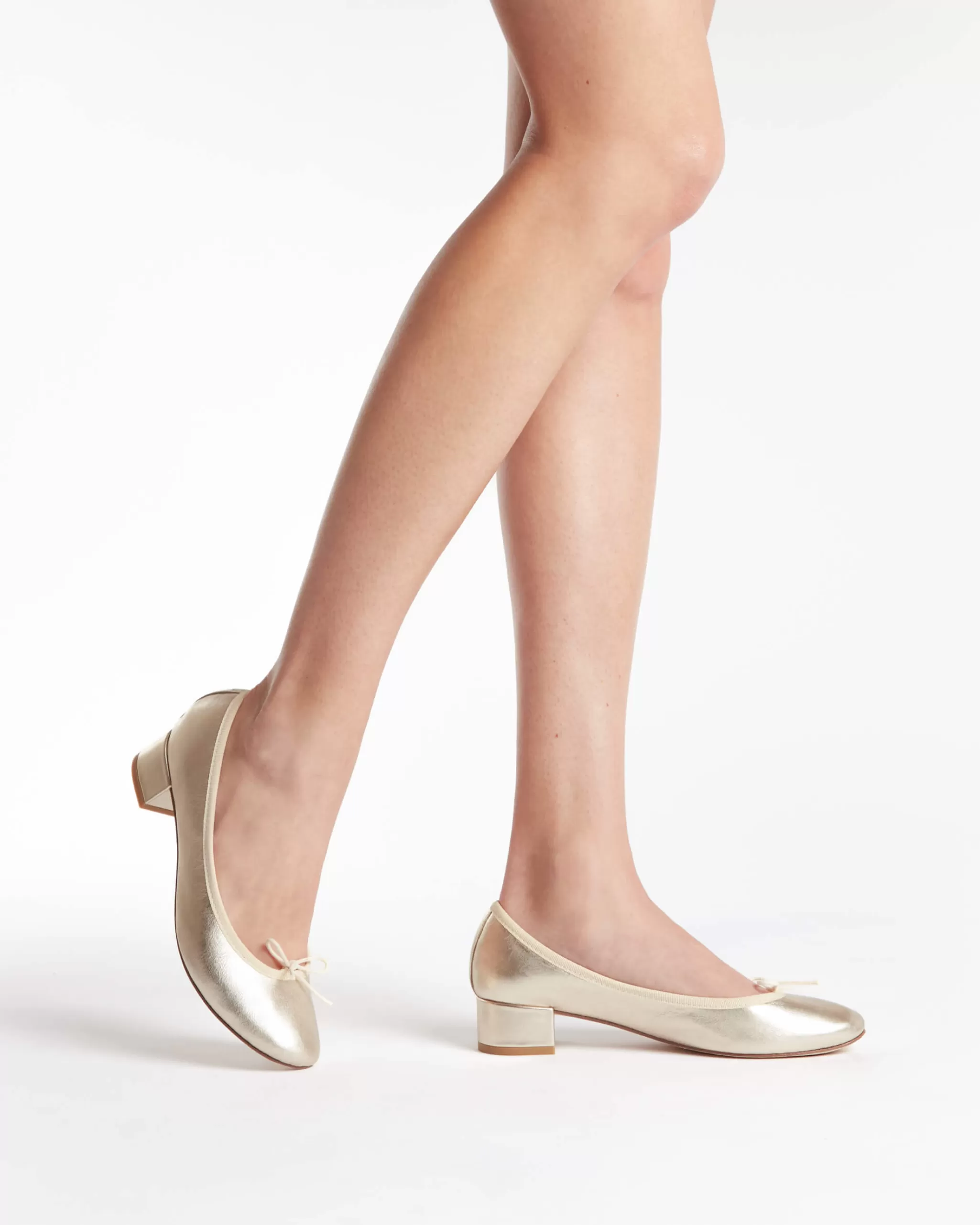 Shop Repetto Ballerines Camille Or clair bulle